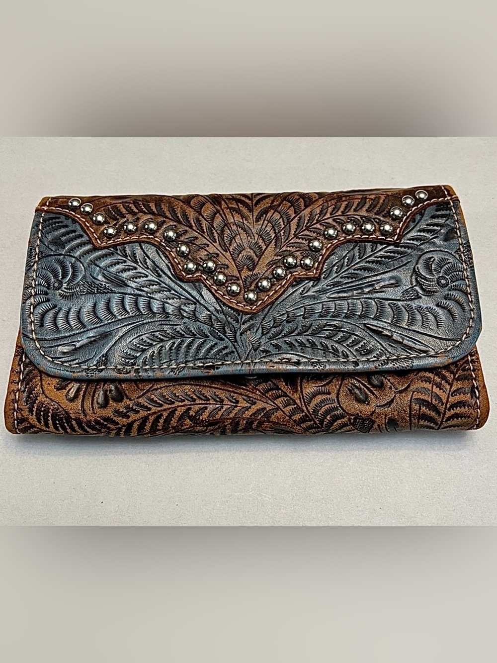 AMERICAN WEST TWO TONE TOOLED LEATHER STUDDED TRIFOLD WALLET BLUE BROWN